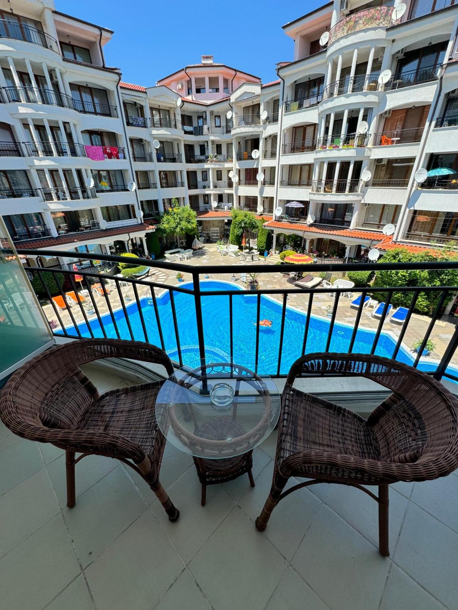 Dkapartments Chateau Valon ซันนีบีช ภายนอก รูปภาพ